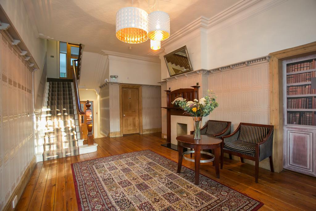Merrion Road - Ballsbridge Townhouse Дублін Екстер'єр фото